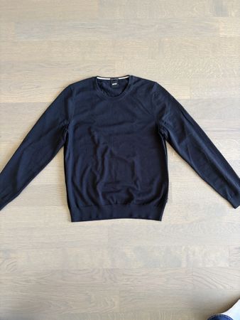 Schurwolle Boss Pullover schwarz Grösse S 