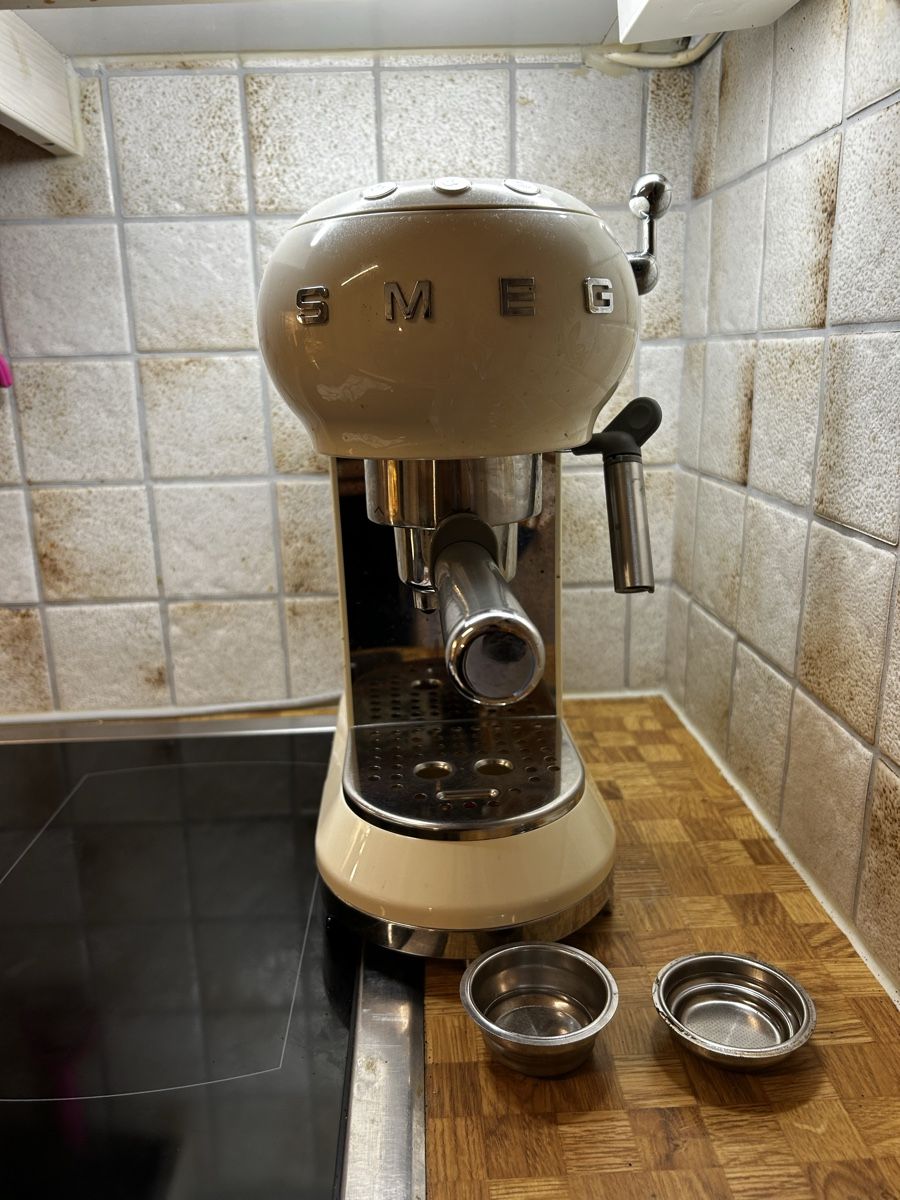 Smeg Macchine per caffè & Macchine per espresso: Smeg Kaffeemaschine – Usato da Zürich venduto da ani4ka 1
