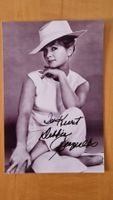 Debbie Reynolds, Original Autogramm auf Foto in s/w