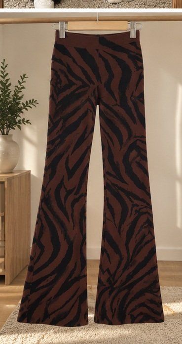 Kleiderpakete: 3-teiliges Zebra-Strickset – Gebraucht aus Niederuzwil von Lisascloset 1