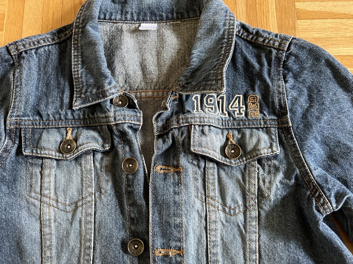 Giacche & Cappotti: Kinder Jeans Jacke, Grösse 134 – Usato da Zuchwil venduto da Commander0 1