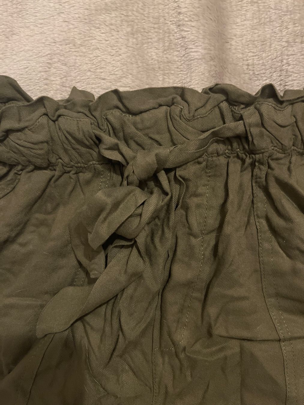 Pantaloni: Short kaki GARAGE – Usato da Le Locle venduto da Mayd_h 5