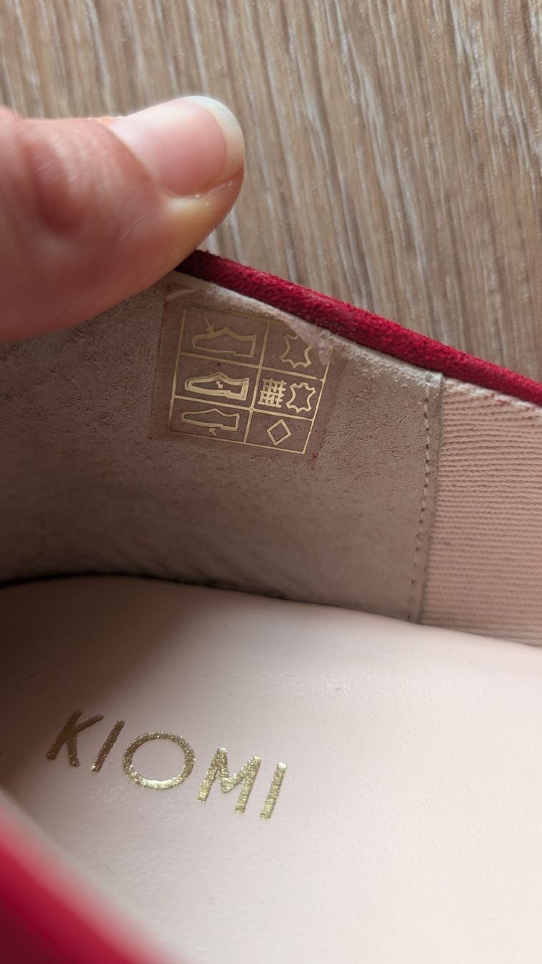 Chaussures femmes: Bright red suede leather flats – D'occasion à Ettingen par hms_w27b 2