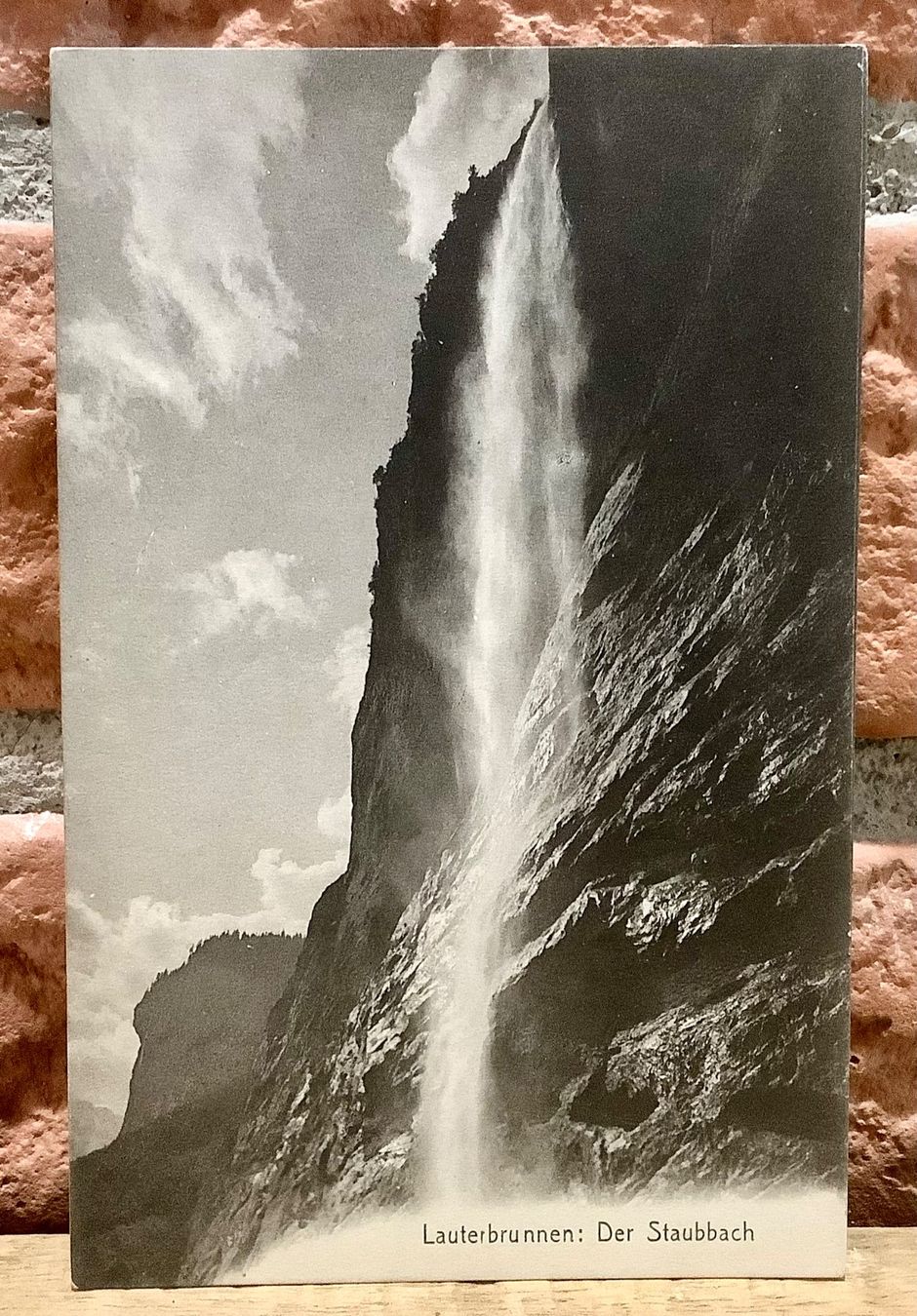 Cartoline postali: DER STAUBBACH - Lauterbrunnen - Berner Oberland - Wasserfall – Usato da Root venduto da ENGLAND-TREASURES