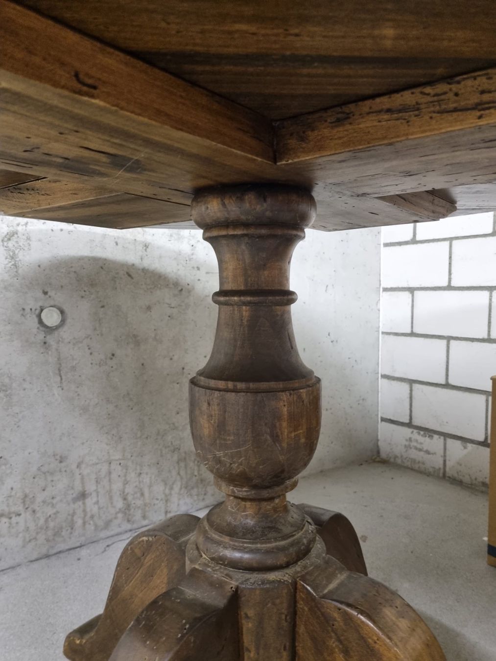 Tavoli: Esstisch rund aus massivem Holz – Usato da Ottenbach venduto da Sscnapoli0 5