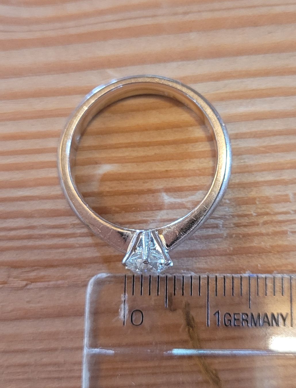 Ringe: Solitär Diamant-Ring Weissgold – Gebraucht aus Gams von kat_lg5l 7