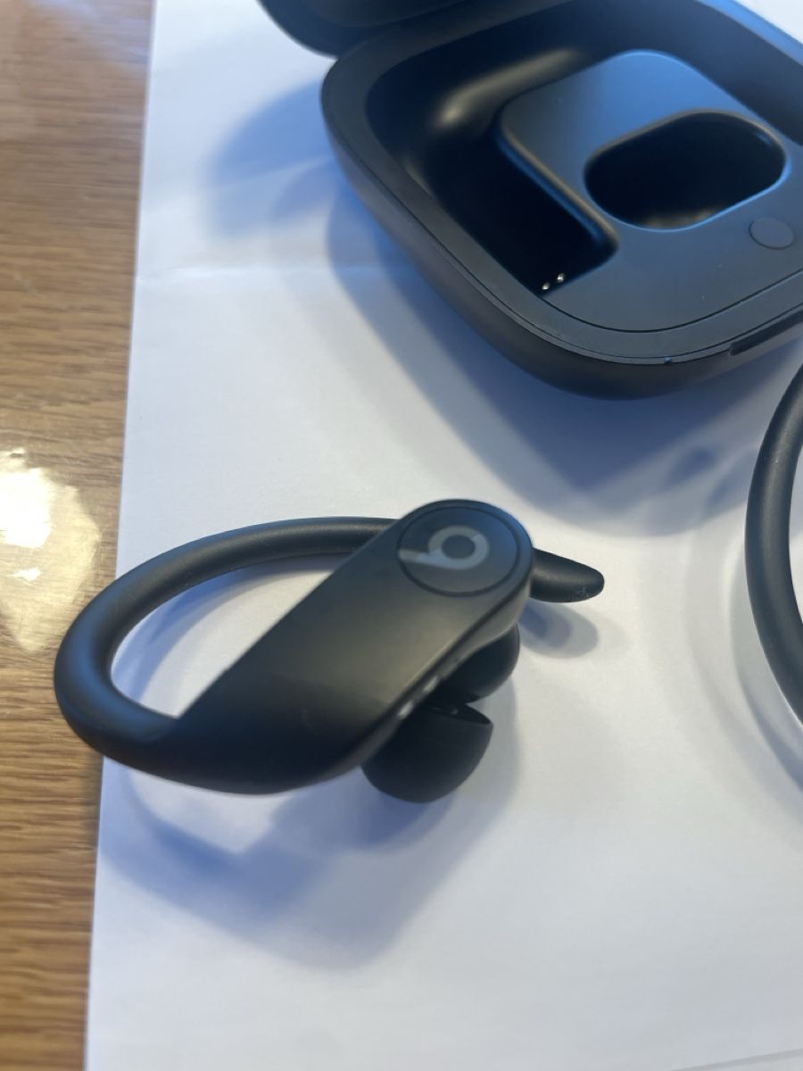 Beats Cuffie: Powerbeats Pro Kopfhoerer Schwarz neuwertig – Nuovo (secondo la descrizione) da winterthur venduto da veysone 5