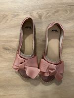 APIA Sandalen, große 40, Rosa Pailletten mit Schleife - Neu