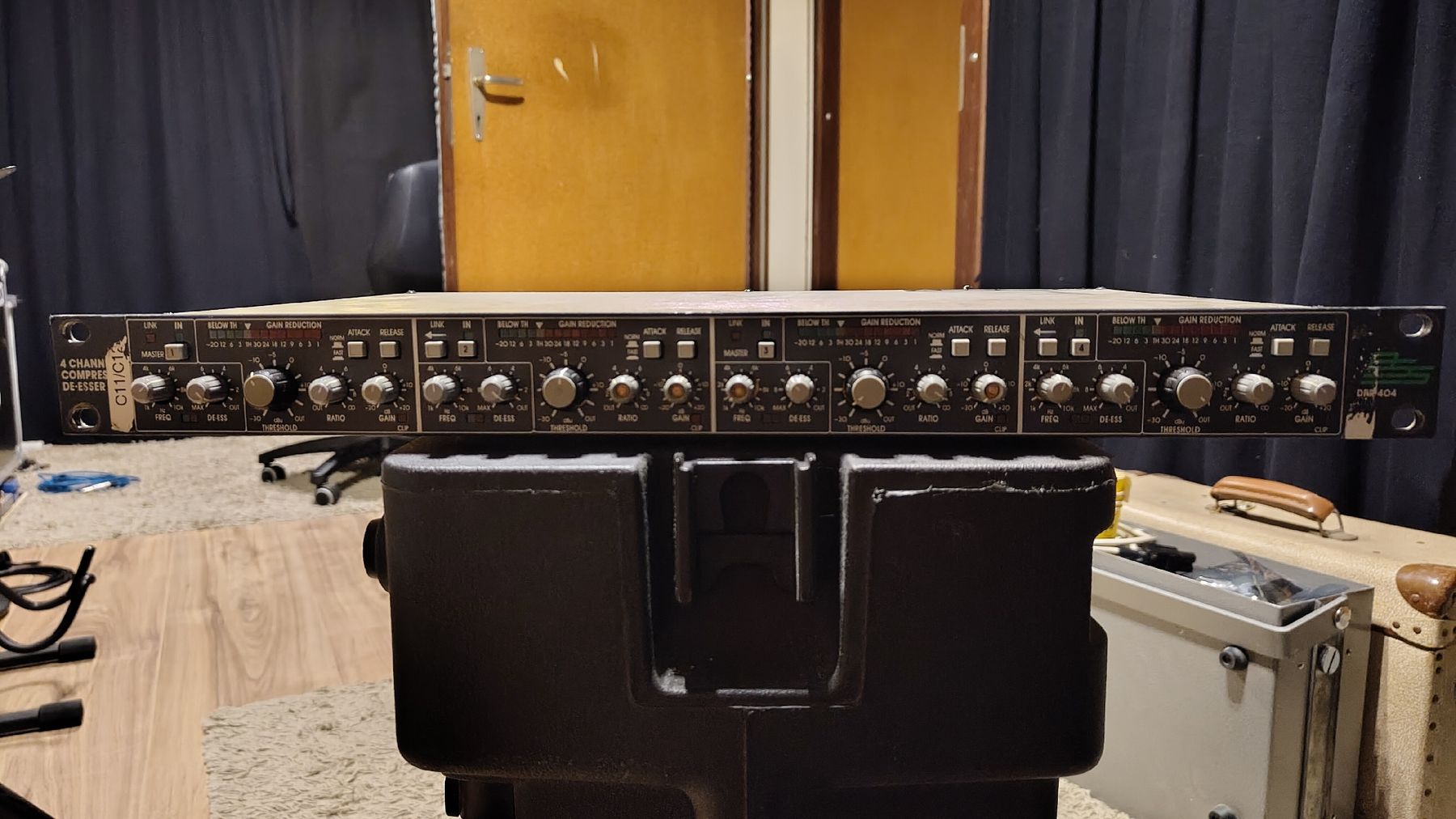 Equalizer: Compressor De-esser 4 Channel BSS DPR-404 – Gebraucht aus Vilars NE von Filomusic