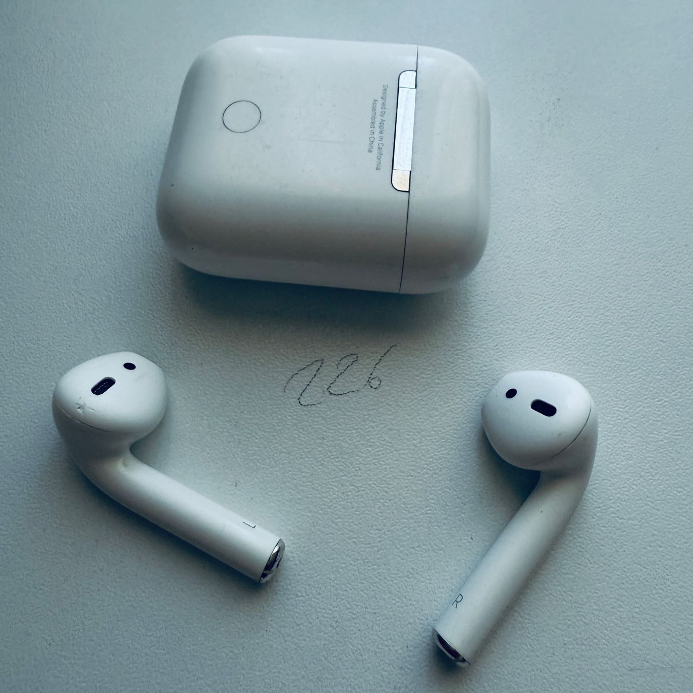 Apple Cuffie: Original Apple AirPods 2 Gen. Wireless Kopfhörer & Case – Usato da Basel venduto da MY.AIRPODS.SHOP 7