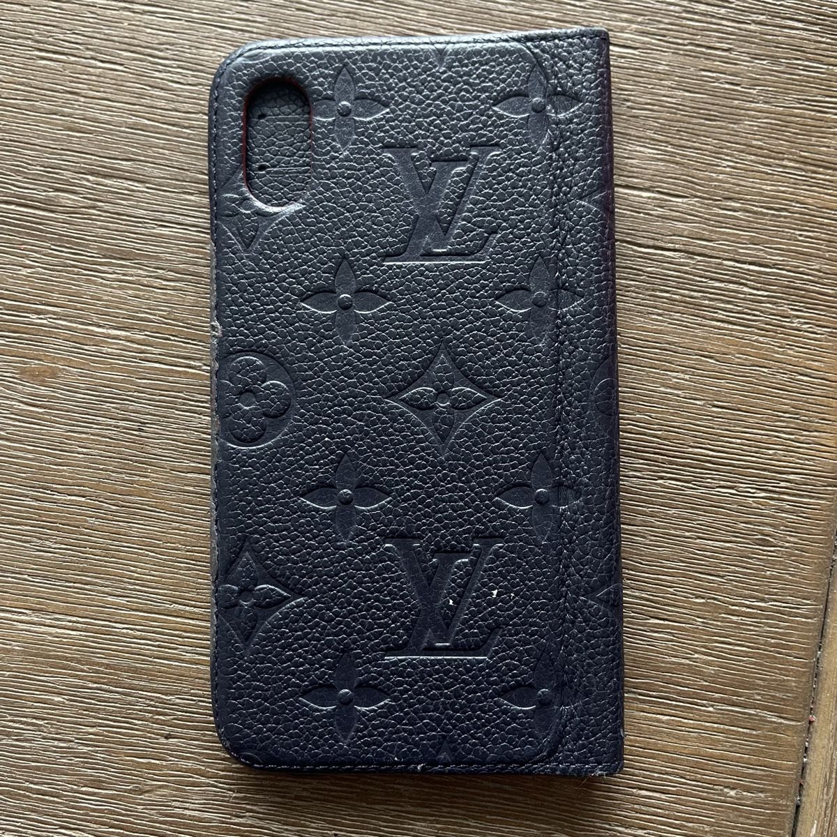 Louis Vuitton Cover & Protezioni schermo: Louis Vuitton dark navy blue black iPhone X cover wallet – Usato da Genève venduto da FoundTears