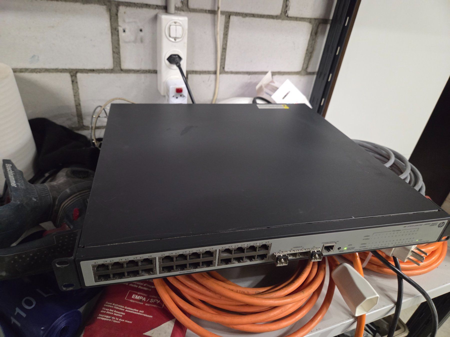 Hewlett Packard Hub & Switch: Ethernet Switch HP 1920G 24G POE JE007A Hewlett Packard 19'' – Usato da Zürich venduto da eymen20