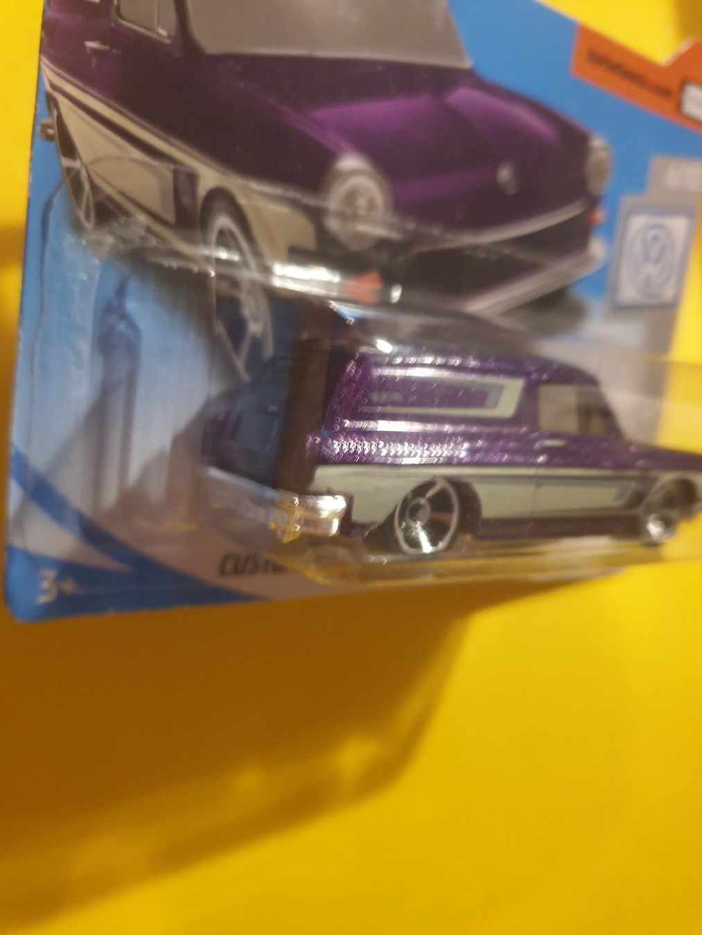 Hot Wheels Modellini d'auto: Hot Wheels CUSTOM '69 VOLKSWAGEN SQUAREBACK – Nuovo e nell'imballaggio originale da Oftringen venduto da Rotor 4