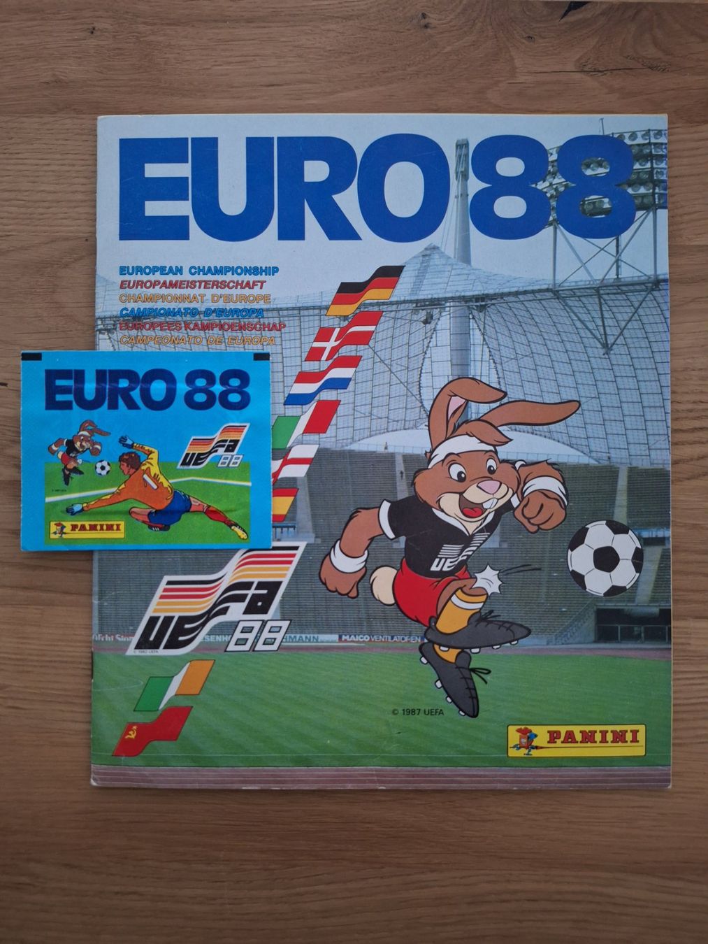 Panini Albums: PANINI EURO 1988 – D'occasion à St. Gallen par Matrix023