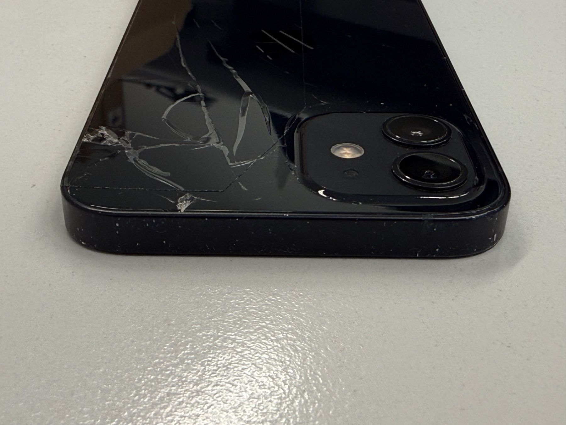 Apple Telefoni cellulari / Smartphones: iPhone 12 128GB – Usato da Zug venduto da ElPhone 4