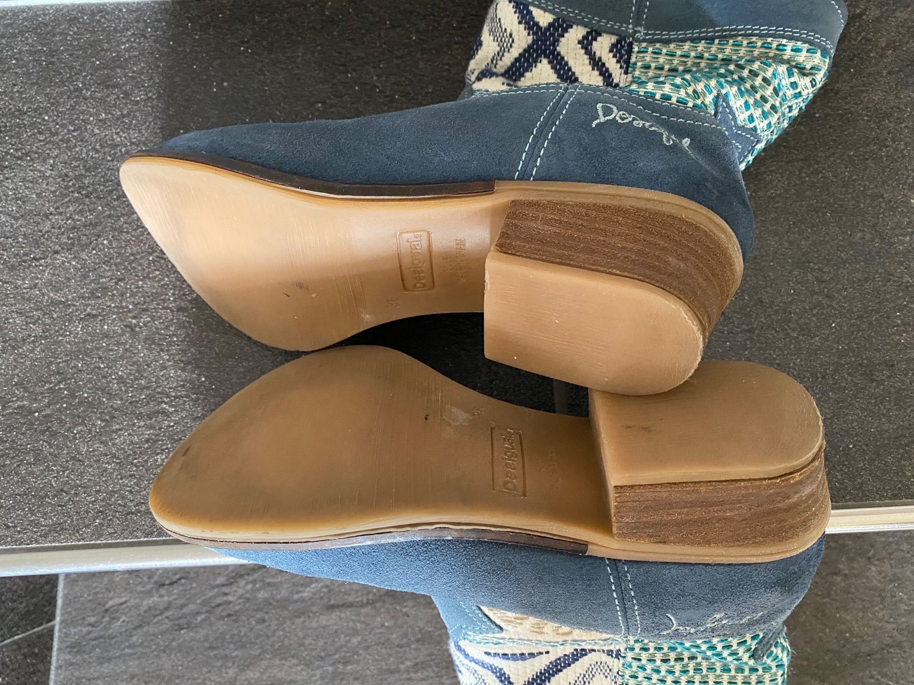 Desigual Scarpe da donna: Desigual Boots 38 – Usato da Balsthal venduto da Uroby 3