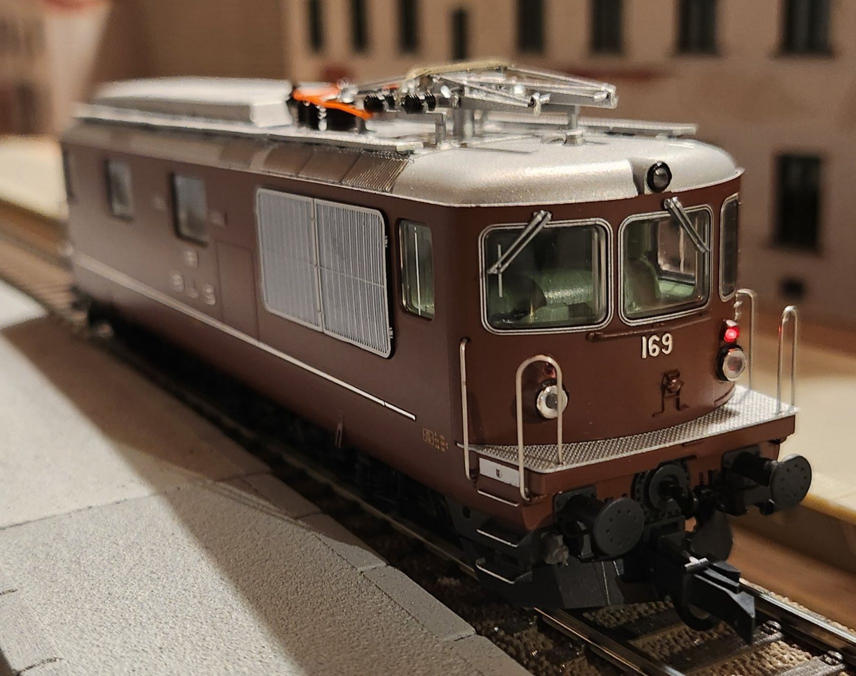 Roco Modellini di ferrovie: Roco BLS Re 4/4 169 DCC Sound – Nuovo (secondo la descrizione) da Wittenwil venduto da ced_q8j7 8