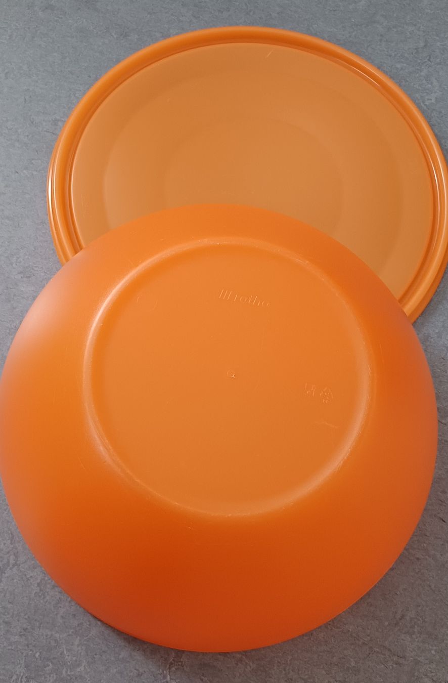 Ciotole: Plastik-Schüssel mit Salatbesteck und Deckel – Usato da Entlebuch venduto da Waldschratt65 3
