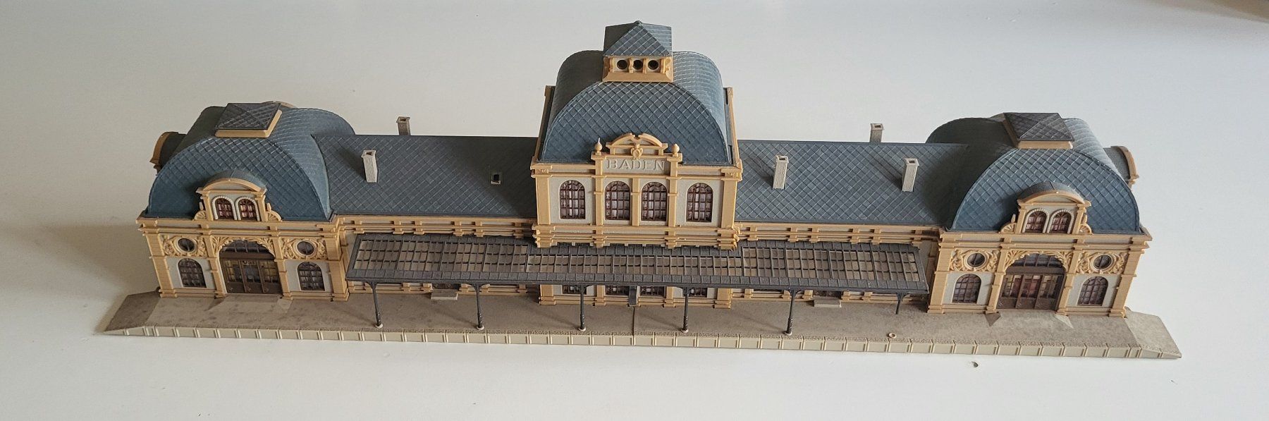 Vollmer Modellini di ferrovie: Bahnhof Baden-Baden HO – Usato da Welschenrohr venduto da Mm67