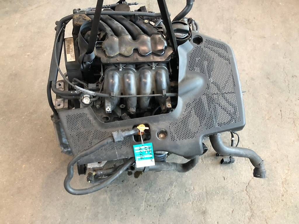 VW Motori: Motor von VW Golf 4 1,6l AKL – Usato da Safenwil venduto da vw-teile