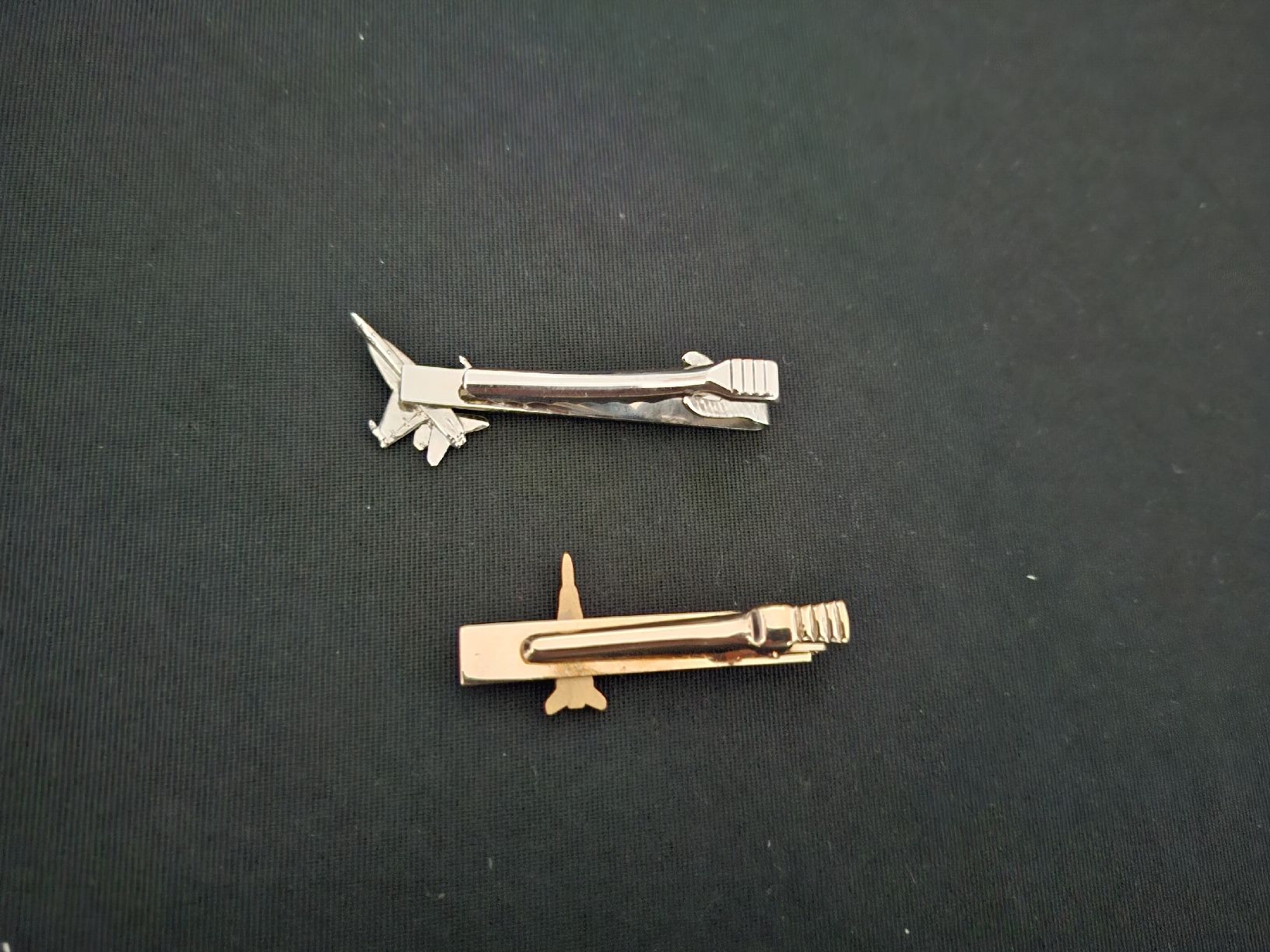 Sonstiger Schmuck: Aviatik-Kravattennadeln in gold und silber – Gebraucht aus Horw von Benny24 7