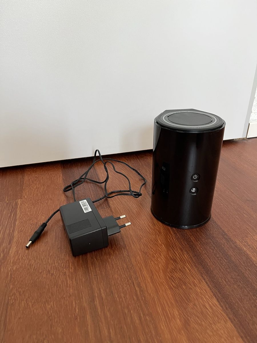 Dlink Modem & Router: WLAN Router: D-Link DIR-850L – Usato da Sirnach venduto da Trainman0