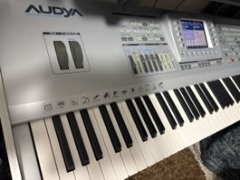 Ketron Audya 76 touches
