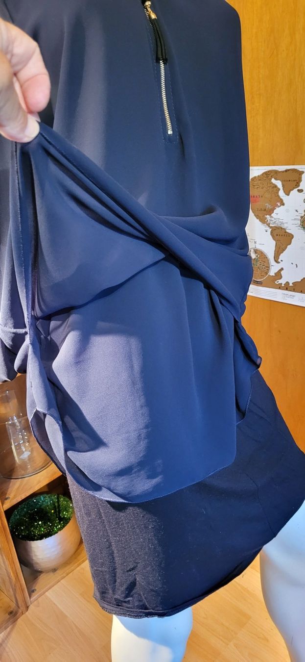 Tuniken: Damen Tunika Viskose- Polyestergem. gr. Xl Dunkelblau – Gebraucht aus Schweizersholz von fuchs06 4