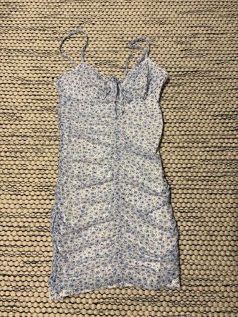Sommerkleid H&M blau weiss geblümt Grösse S neuwertig
