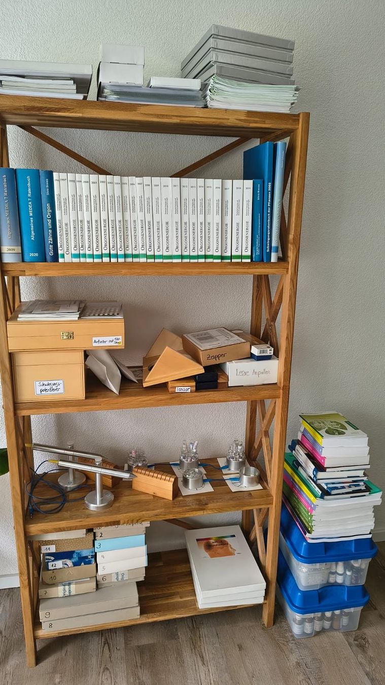 Attrezzature mediche: Orgon Therapie und Praxissystem komplett – Usato da Ostermundigen venduto da freichri
