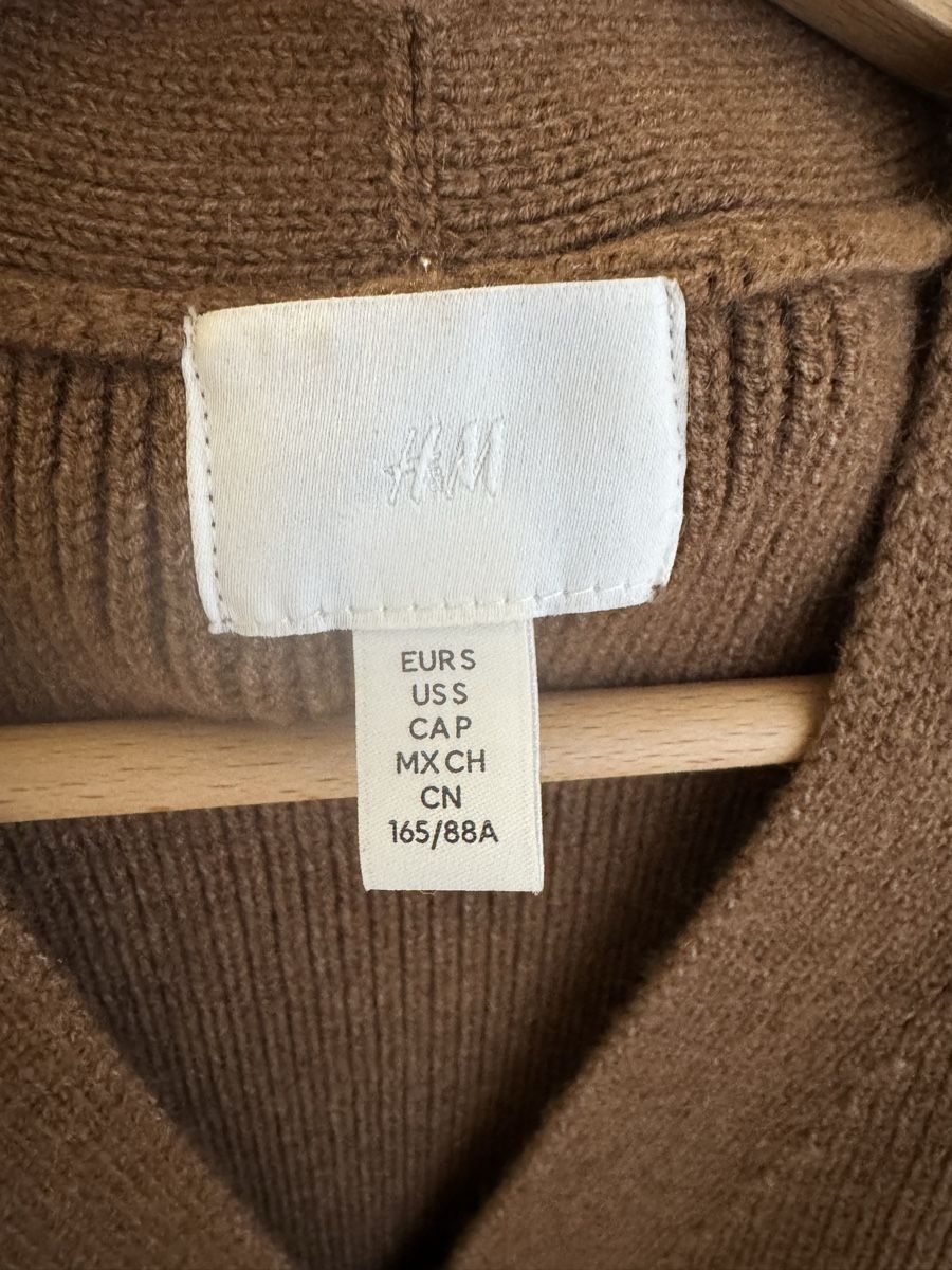 H&M Giacche: H&M Strickjacke – Usato da Dietikon venduto da and_nw92 2