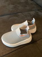 Kinder Turnschuhe grau Grösse 22 guter Zustand