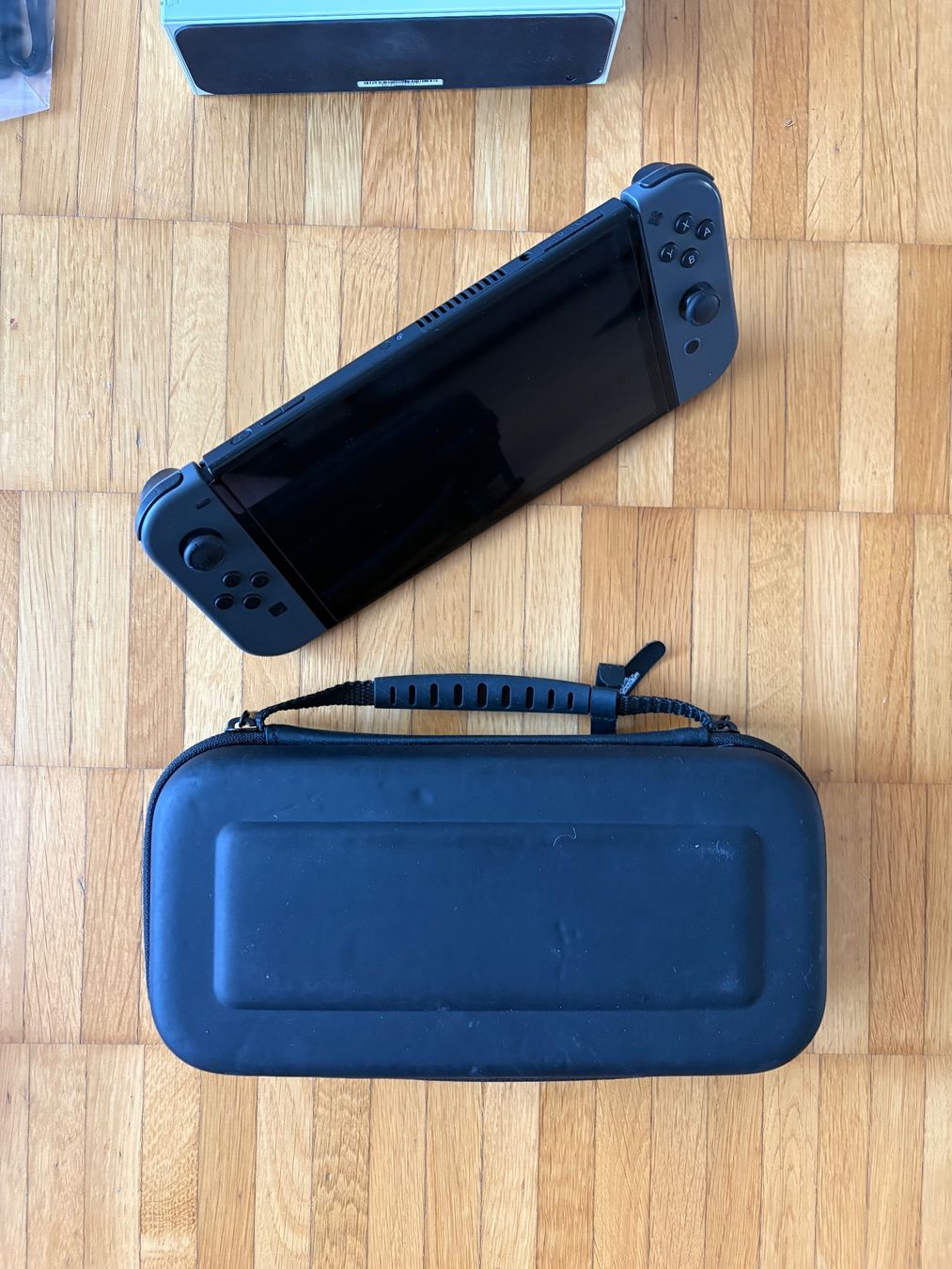 Nintendo Consoles: Nintendo Switch OLED – D'occasion à Uster par Damastas 1