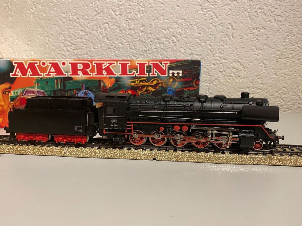 Märklin H0 - 3047.3 - Locomotora de vapor con ténder - BR