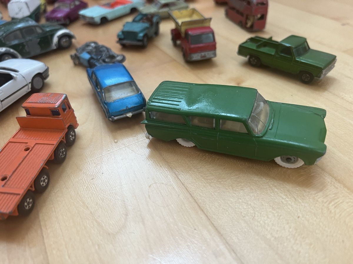Matchbox Modellautos: Grosse Sammlung Modellautos Matchbox Corgi Dinky Toys – Gebraucht aus Dörflingen von petite.ella 6