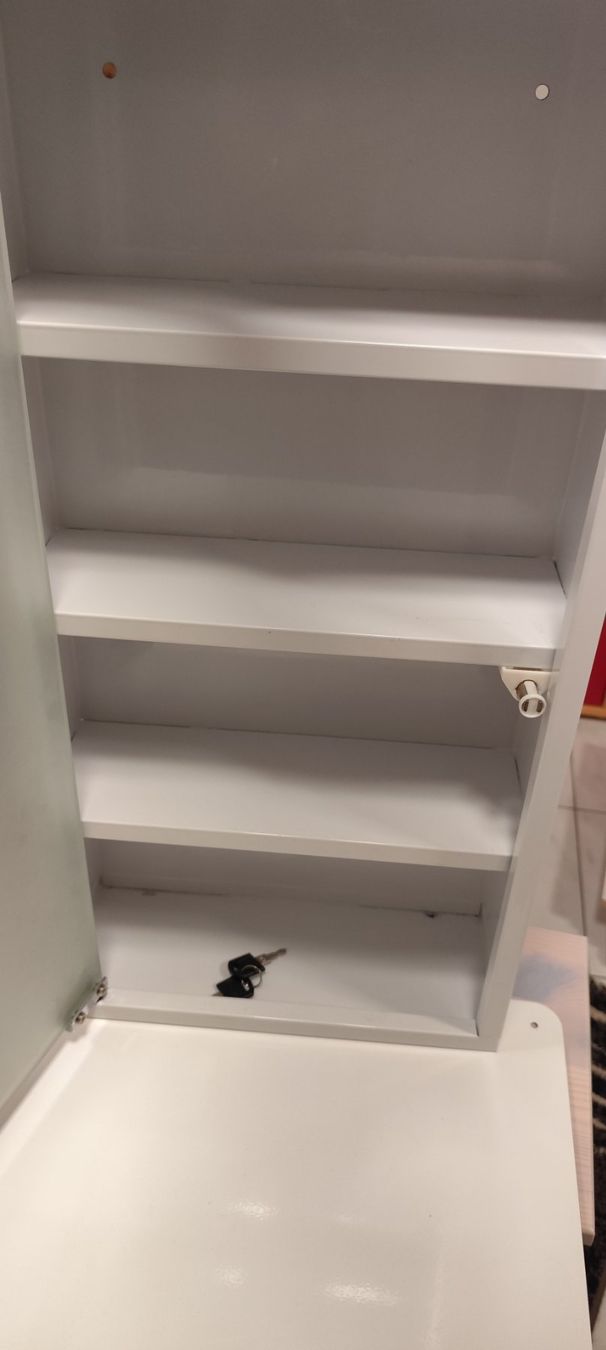 Kit di pronto soccorso: Erste Hilfe Schrank – Usato da Rubigen venduto da HEIDA_82 2