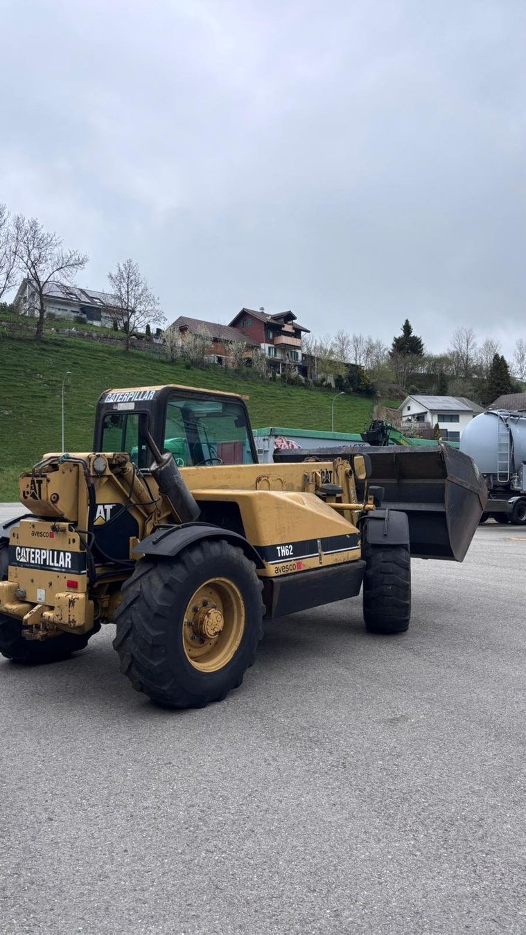 Caterpillar Chargeur de ferme: Teleskoplader Cat TH62 – D'occasion à Sumiswald par adidas092 3