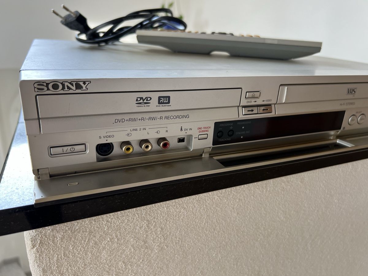 Sony Registratori: SONY DVD & VHS-Videorecorder RDR-VX420 – Usato da Schongau venduto da Retro_Shop 2