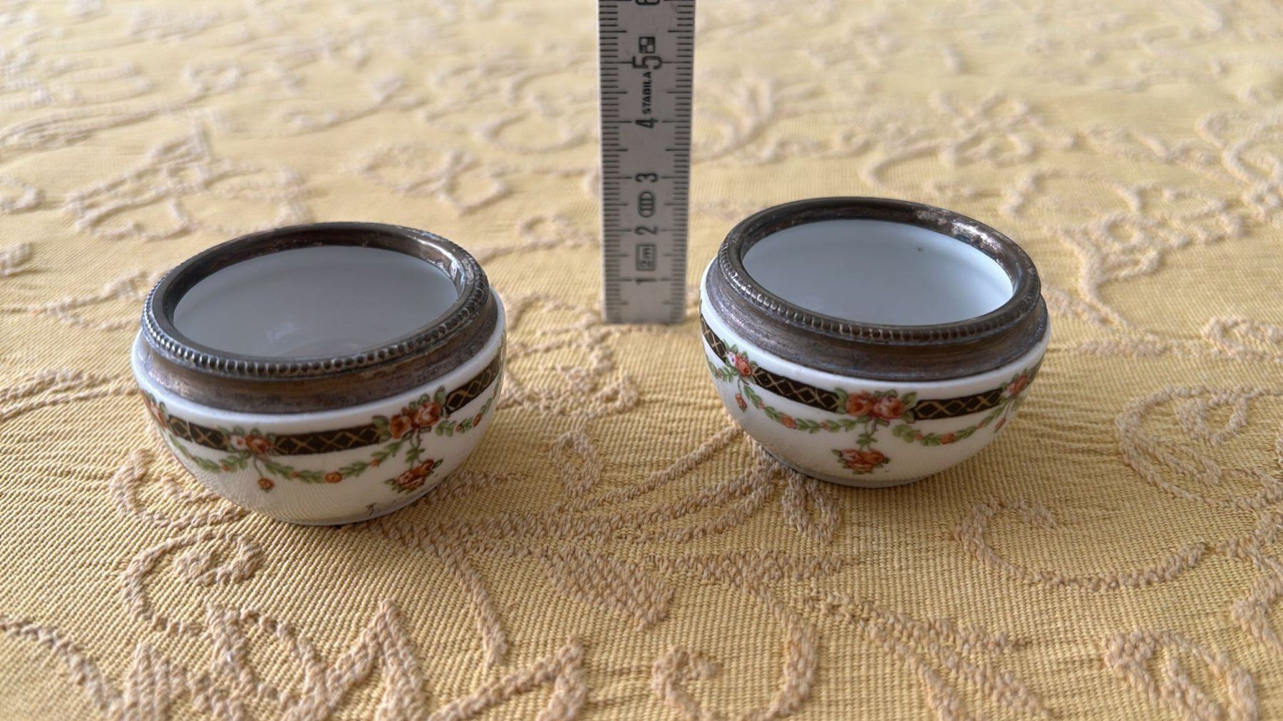 Contenitori & Simili: 2 piccoli contenitori Limoges – Usato da Melano venduto da H-Sara 1