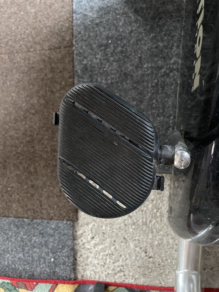 Hometrainer: Heimtrainer / Ergometer / Fitnessvelo – Usato da Füllinsdorf venduto da cat_sn9q 4