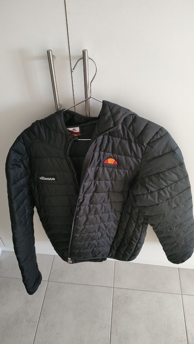 Ellesse Giacche: veste Ellesse – Usato da Froideville venduto da JF46 1