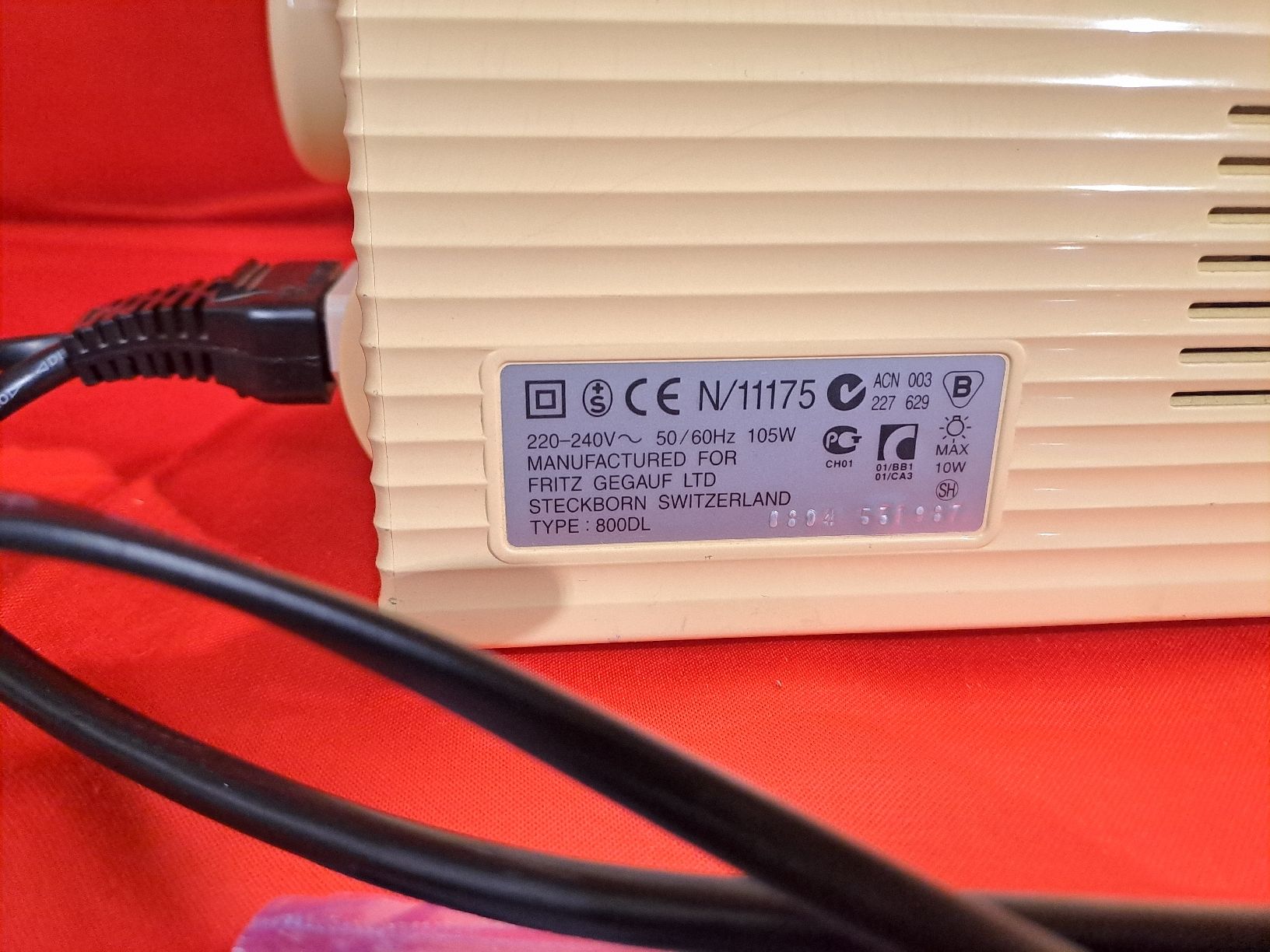 Bernina Macchine da cucire: Bernina 800DL Overlock – Usato da Belp venduto da amalija 4
