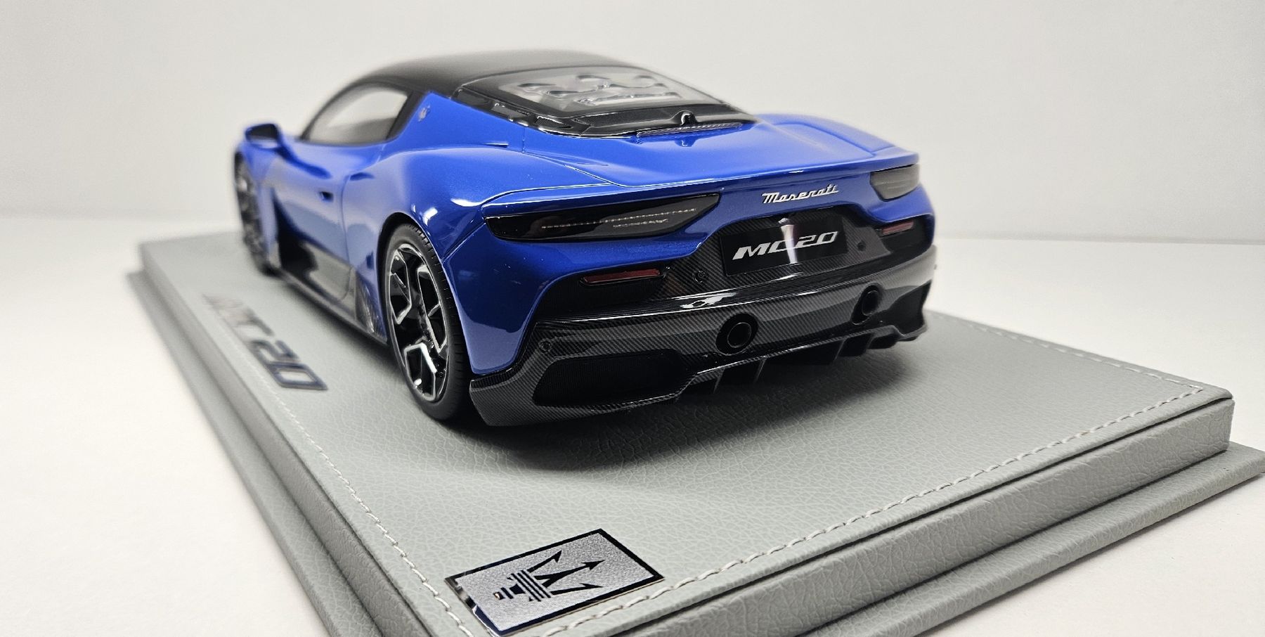 BBR Models Modellautos: 1:18 Maserati MC20 Coupe - BBR - Neu – Neu und originalverpackt aus Goldach von P.X.A. 3