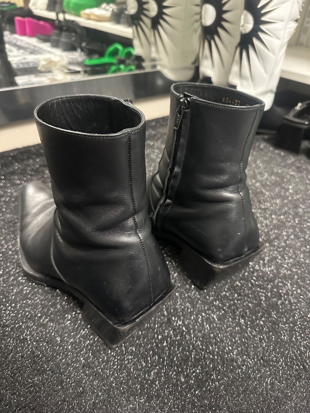 Balenciaga Scarpe da donna: Balenciaga Unisex Stiefel – Usato da Monte Carasso venduto da cilliss 4