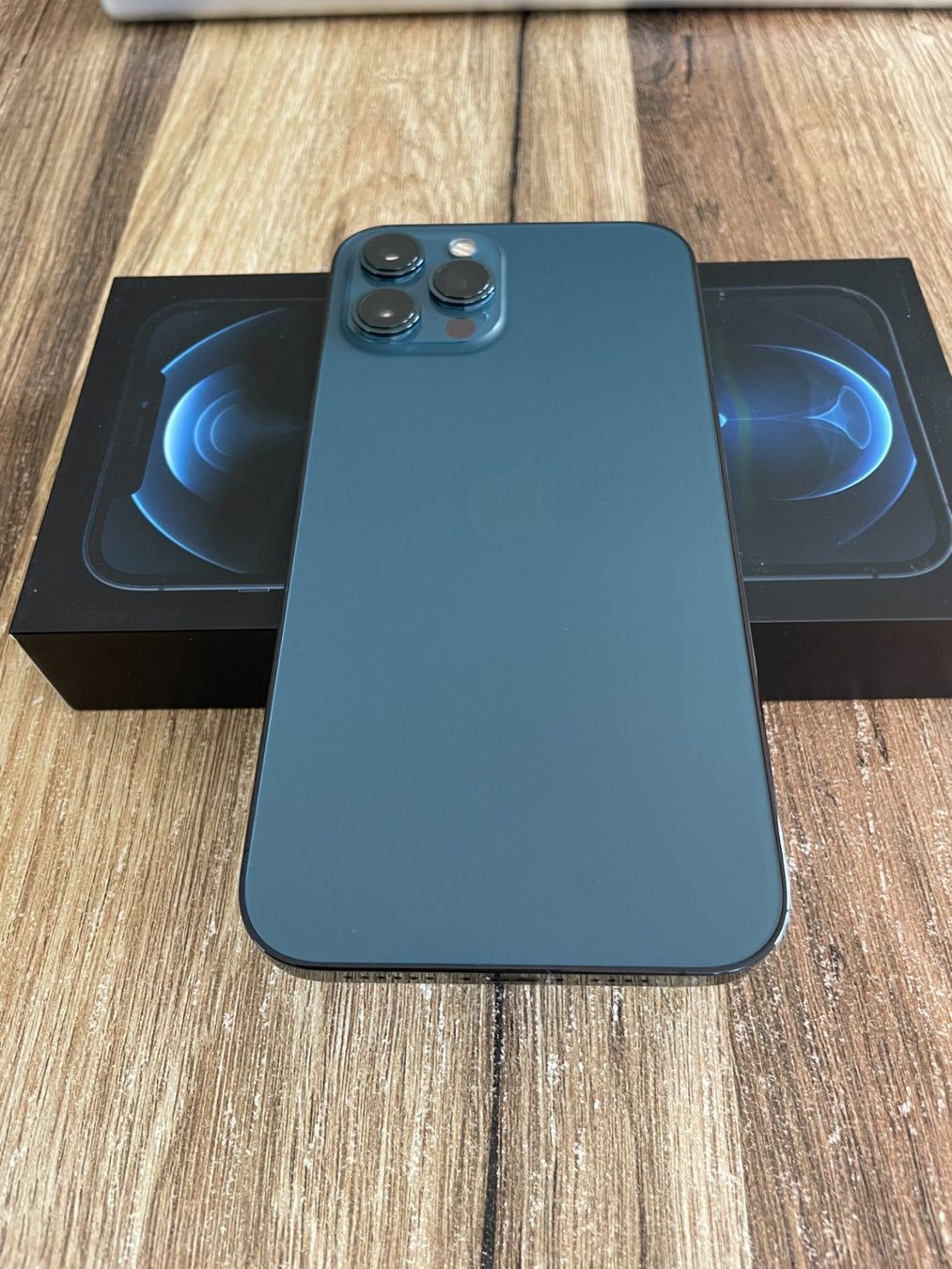Apple Telefoni cellulari / Smartphones: iPhone 12 Pro Max Pacific Blue – Usato da Dornach venduto da Garocle 3