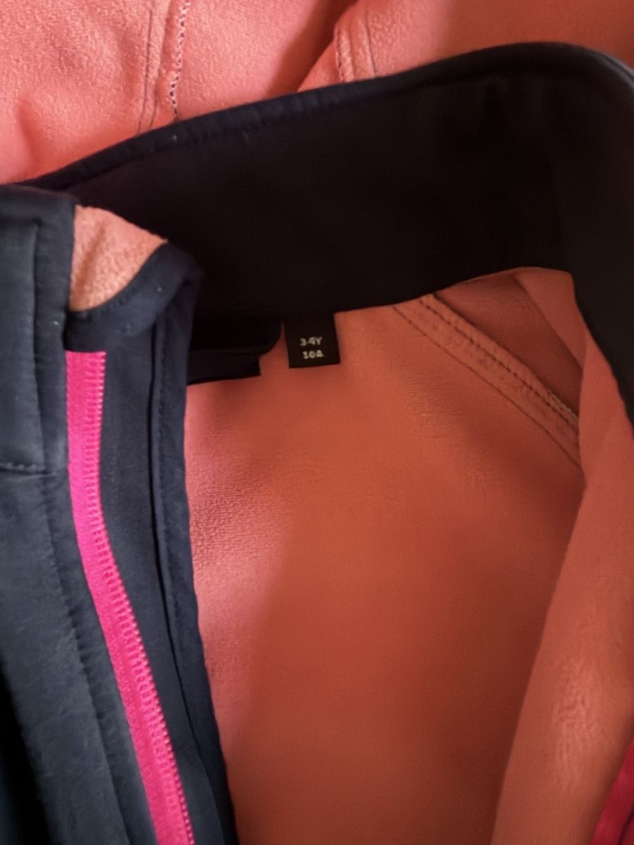 Giacche & Cappotti: Kinder Softshelljacke dunkelblau Grösse 104 neuwertig – Usato da Bern venduto da Elisa64 1