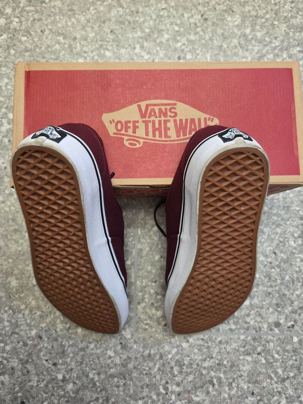 Vans Scarpe da uomo: VANS Authentic – Usato da Sempach Station venduto da Miss_sixty6 6