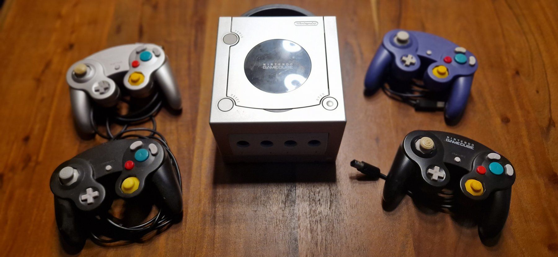 Nintendo Console: Nintendo Gamecube mit 5 Top Games – Usato da Effretikon venduto da American_Sportswear 2