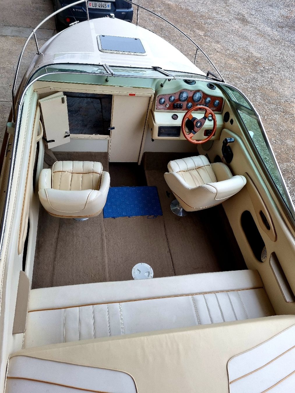 Barche: Motorboot 5.7 L, V 8, 8 Pers. – Usato da Hasle LU venduto da stupero 5