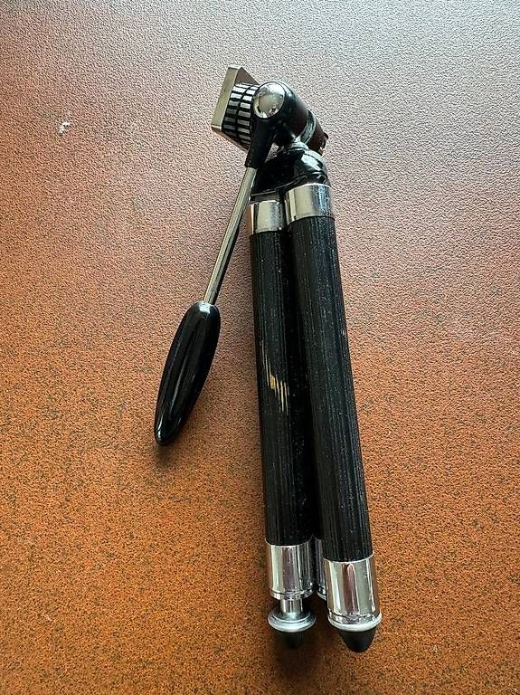 Treppiedi & Teste: Stativ meines Grossvaters – Usato da Mühlau venduto da Fugo01